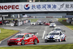 Race action ,Citroen VS Ford