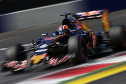 Даниил Квят, Scuderia Toro Rosso STR11