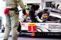 #1 Porsche Team Porsche 919 Hybrid: Timo Bernhard, Mark Webber, Brendon Hartley