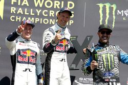 Podium: tweede Toomas Heikkinen, EKS RX; Winner Mattias Ekström, EKS RX; derde Ken Block, Hoonigan R