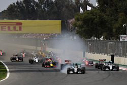 Verbremser: Lewis Hamilton, Mercedes AMG F1 W07 Hybrid; Max Verstappen, Red Bull Racing RB12; Nico R