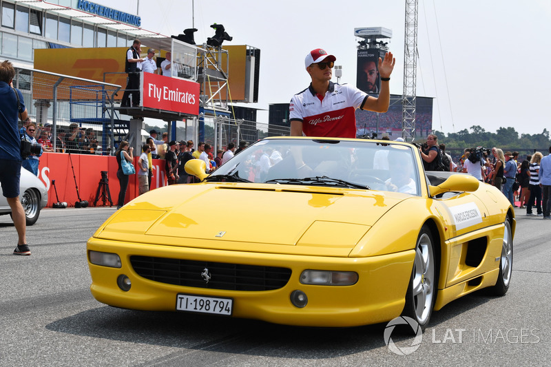 Marcus Ericsson, Sauber, at drivers parade