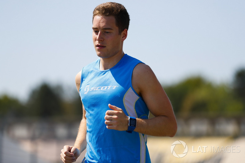 Stoffel Vandoorne, McLaren, jogs the circuit