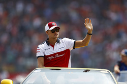 Marcus Ericsson, Sauber, lors de la parade des pilotes