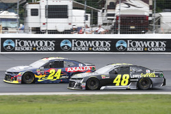 William Byron, Hendrick Motorsports, Chevrolet Camaro AXALTA Jimmie Johnson, Hendrick Motorsports, Chevrolet Camaro Lowe's for Pros