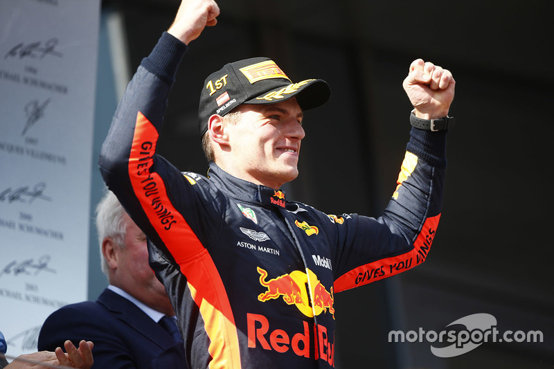 Podio: il vincitore della gara Max Verstappen, Red Bull Racing