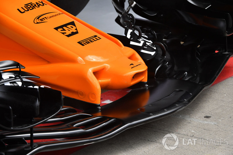 McLaren MCL33 nose and front wing detail