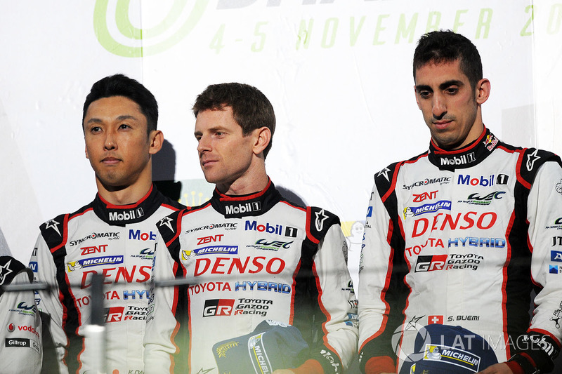Podio: i vincitori della gara Sébastien Buemi, Anthony Davidson, Kazuki Nakajima, Toyota Gazoo Racing