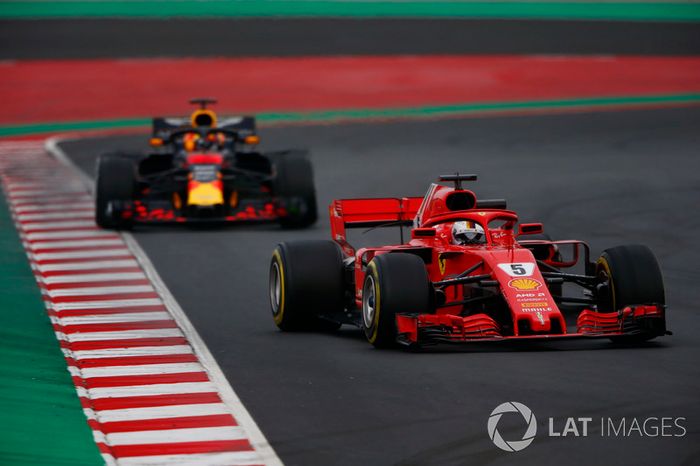 Sebastian Vettel, Ferrari SF71H, Max Verstappen, Red Bull Racing RB14