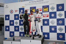 Podio Rookie Gara 1: il secondo classificato Nicola Neri, Kinetic Racing Team, il vincitore Lorenzo Pegoraro, Best Lap, il terzo classificato Claudio Giudice, Scuderia Giudici
