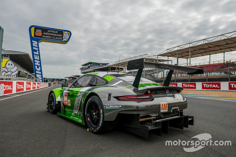 #99 Dempsey Proton Competition Porsche 911 RSR