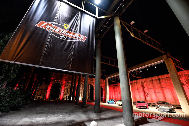 Atmosfera alla cena Ferrari