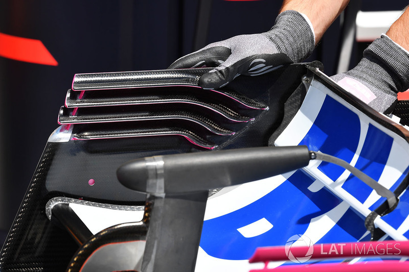 Force India VJM11 detalle del ala trasera