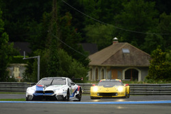 #82 BMW Team MTEK BMW M8 GTE: Antonio Felix da Costa, Alexander Sims, Augusto Farfus, #64 Corvette Racing Chevrolet Corvette C7.R: Oliver Gavin, Tommy Milner, Marcel Fassler