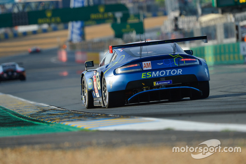 #90 TF Sport Aston Martin Vantage: Salih Yoluc, Euan Alers-Hankey, Charles Eastwood