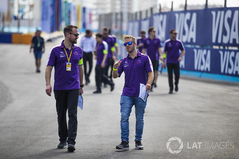 Sam Bird, DS Virgin Racing, walks the track