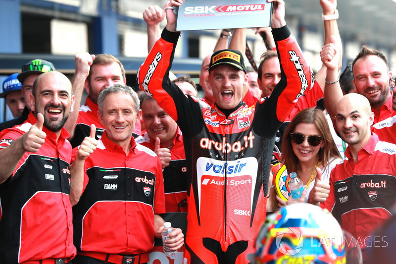 Ganador de la carrera Chaz Davies, Aruba.it Racing-Ducati SBK Team