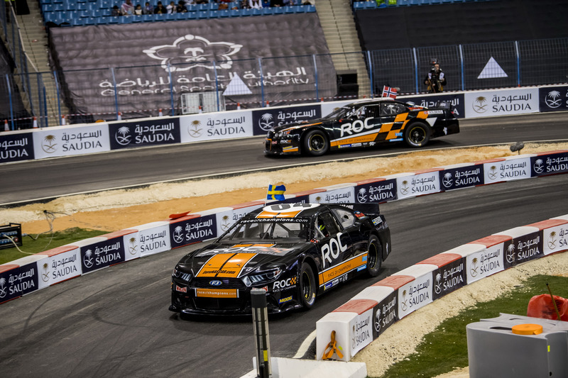 Petter Solberg y Joel Eriksson con el Whelen NASCAR
