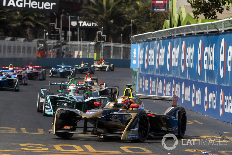 Jean-Eric Vergne, Techeetah leadsNelson Piquet Jr., Jaguar Racing, Andre Lotterer, Techeetah