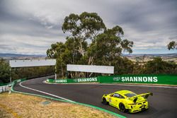 #911 Manthey-Racing Porsche 911 GT3 R: Romain Dumas, Frederic Makowiecki, Dirk Werner