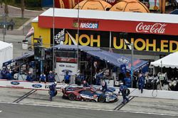 #67 Chip Ganassi Racing Ford GT, GTLM: Ryan Briscoe, Richard Westbrook, Scott Dixon pit stop