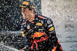 Le vainqueur Daniel Ricciardo, Red Bull Racing