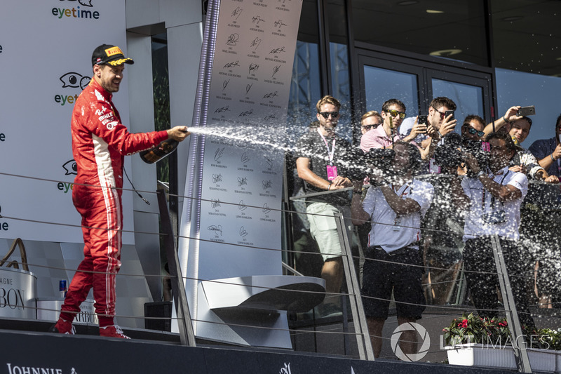 Podio: tercer lugar Sebastian Vettel, Ferrari