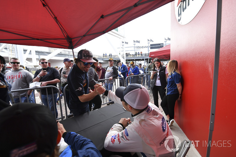 #23 United Autosports Ligier LMP2, P: Fernando Alonso, #67 Chip Ganassi Racing Ford GT, GTLM: Ryan Briscoe