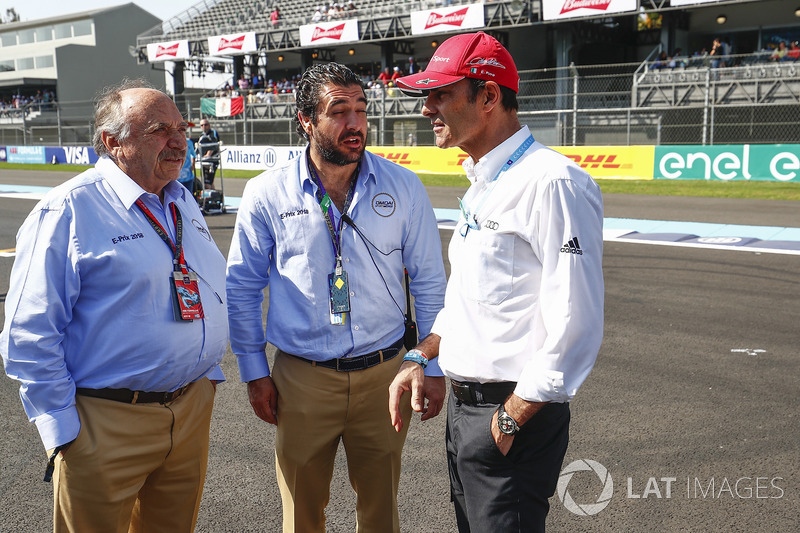 José Abed, vicepresidente mundial de la Federación Internacional de Automovilismo y su hijo José Abed
