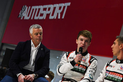 Derek Warwick, Dan Ticktum ve Harrison Scott, Autosport Stage