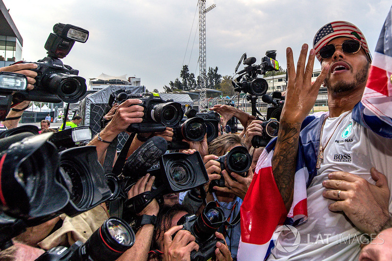 2017 World Champion Lewis Hamilton, Mercedes AMG F1