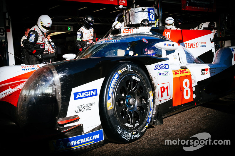#8 Toyota Gazoo Racing Toyota TS050: Fernando Alonso, in the pit lane