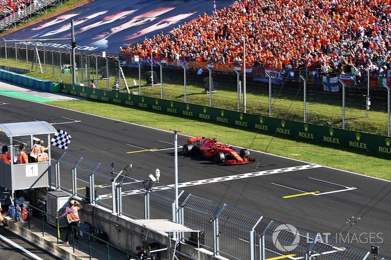 Sebastian Vettel, Ferrari SF71H bandera a cuadros