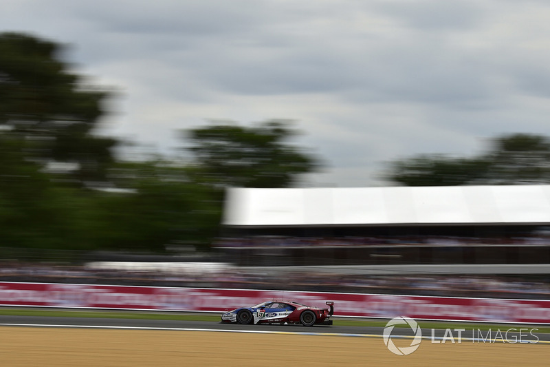 #67 Ford Chip Ganassi Racing Ford GT: Andy Priaulx, Harry Tincknell, Tony Kanaan