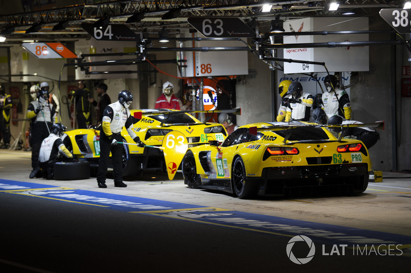 #64 Corvette Racing Chevrolet Corvette C7.R: Oliver Gavin, Tommy Milner, Marcel Fassler, #63 Corvette Racing Chevrolet Corvette C7.R: Jan Magnussen, Antonio Garcia, Mike Rockenfeller