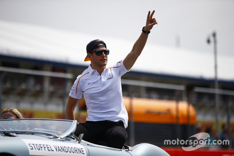 Stoffel Vandoorne, McLaren, en el drivers parade