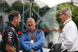 Christian Horner, Red Bull Racing Team Principal with Dieter Rencken, Journalist and Ross Brawn, For