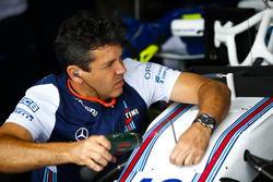 A Williams engineer in the garage