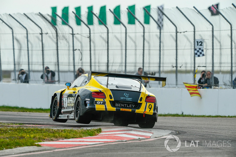 #9 K-PAX Racing Bentley Continental GT3: Alvaro Parente