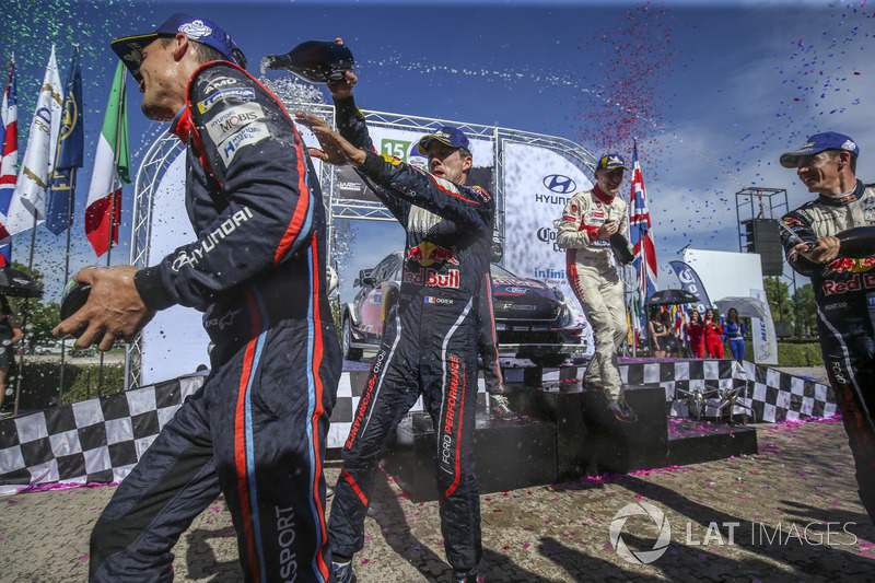 Podio: i vincitori Sébastien Ogier, Julien Ingrassia, M-Sport Ford WRT Ford Fiesta WRC, Dani Sordo, Carlos Del Barrio, Hyundai Motorsport Hyundai i20 Coupe WRC