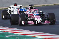 Sergio Pérez, Force India VJM11, Marcus Ericsson, Sauber C37