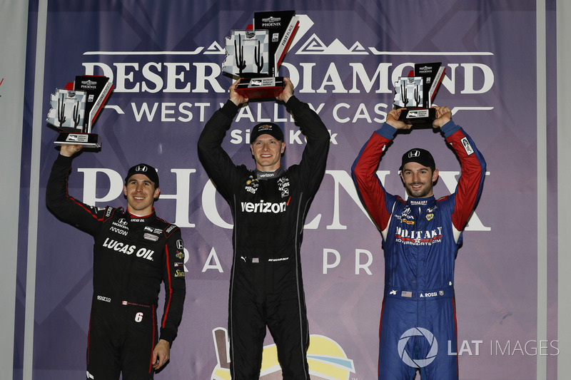 Segundo lugar Robert Wickens, Schmidt Peterson Motorsports Honda, ganador Josef Newgarden, Team Pens