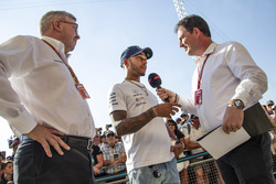 Ross Brawn, Formula One Motorsporları Direktörü ve Lewis Hamilton, Mercedes-AMG F1 ve James Allen