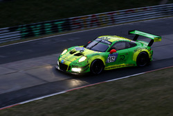 #912 Manthey Racing Porsche 911 GT3 R: Richard Lietz, Patrick Pilet, Frédéric Makowiecki, Nick Tandy