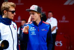 Сергей Сироткин, Williams, и Брендон Хартли, Scuderia Toro Rosso