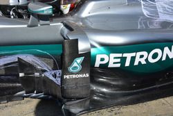 Le déflecteur vertical de la Mercedes AMG F1 W07 Hybrid