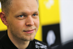 Kevin Magnussen, Renault F1 Team