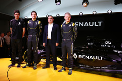 Esteban Ocon, Renault Sport F1 Team testrijder en Jolyon Palmer, Renault F1 Team