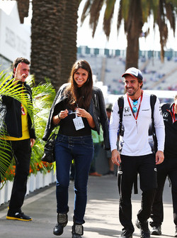 Fernando Alonso, McLaren con su novia Linda Morselli