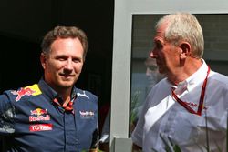 Christian Horner, jefe de equipo de carreras de Red Bull con el Dr. Helmut Marko, asesor de Red Bull